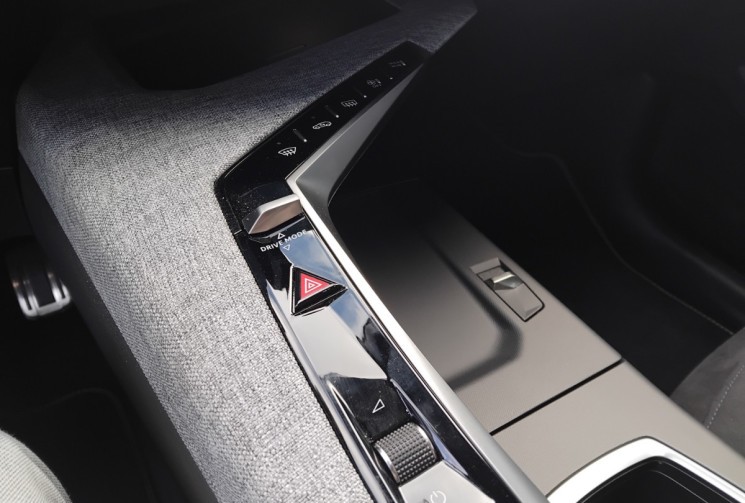 Peugeot 3008 1.2 Hybrid e-DSC6 136 cv GT - Première Main - Garantie Constructeur 
