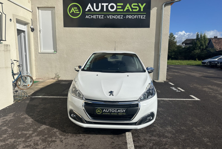 Peugeot 208 Phase 2 1.2 VTi 82 CH STYLE / 1ERE MAIN
