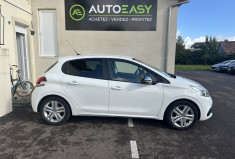 Peugeot 208 Phase 2 1.2 VTi 82 CH STYLE / 1ERE MAIN