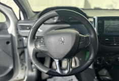 Peugeot 208 Phase 2 1.2 VTi 82 CH STYLE / 1ERE MAIN