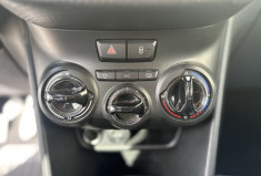 Peugeot 208 Phase 2 1.2 VTi 82 CH STYLE / 1ERE MAIN