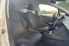 Peugeot 208 Phase 2 1.2 VTi 82 CH STYLE / 1ERE MAIN