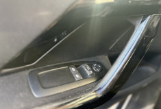 Peugeot 208 Phase 2 1.2 VTi 82 CH STYLE / 1ERE MAIN