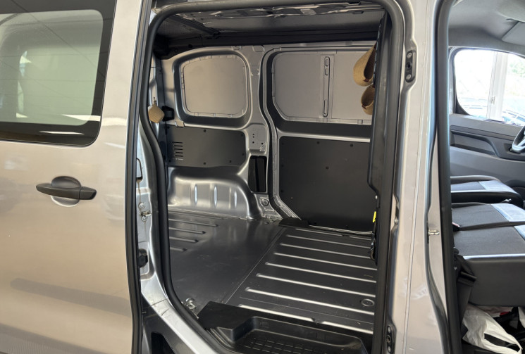 Opel VIVARO 1.5 CDTI FOURGON COURT 120 / ENTRETIEN COMPLET OPEL / 1ERE MAIN 