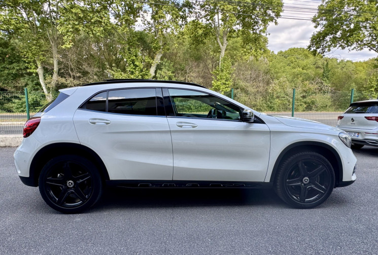 Mercedes GLA 220 CDi 2.1 170 ch  7G-DCT AMG Fascination / Toit ouvrant / Camera / Entretien à jour