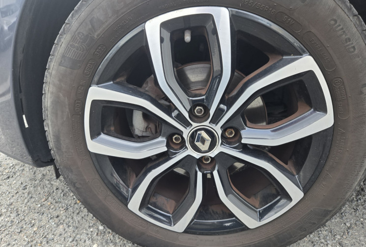 Renault Clio 0.9 TCe 90ch energy Intens * ENTRETIEN A JOUR * 2EME MAIN *     