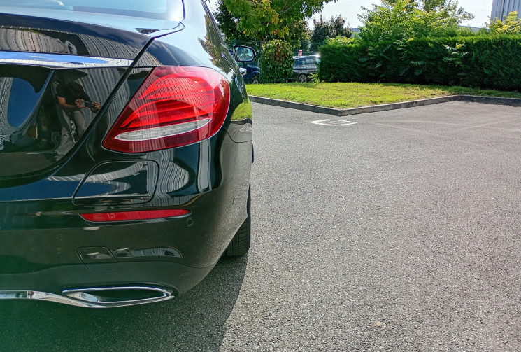 Mercedes CLASSE E e300D - 2.0d 194 EQ Power 9G-TRONIC *Pack AMG* *Toit Ouvrant*