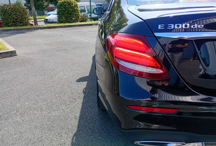 Mercedes CLASSE E e300D - 2.0d 194 EQ Power 9G-TRONIC *Pack AMG* *Toit Ouvrant*