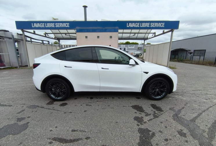 Tesla Model Y Standard RWD 30450€ HT TVA DEDUCTIBLE 1ère Main.