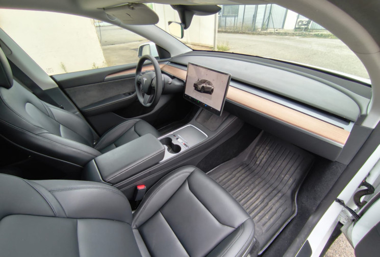 Tesla Model Y Standard RWD 30450€ HT TVA DEDUCTIBLE 1ère Main.