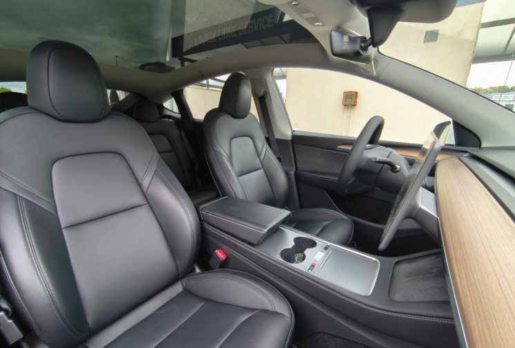 Tesla Model Y Standard RWD 30450€ HT TVA DEDUCTIBLE 1ère Main.