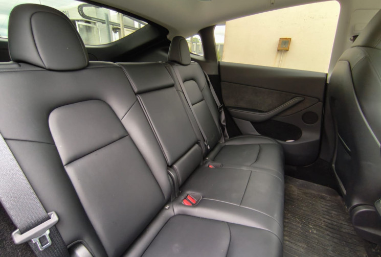 Tesla Model Y Standard RWD 30450€ HT TVA DEDUCTIBLE 1ère Main.