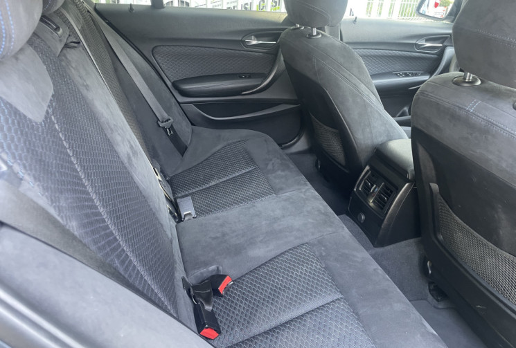 BMW Série 1 M140i 340 M Sport xDrive * CarPlay / Jantes Alu 19