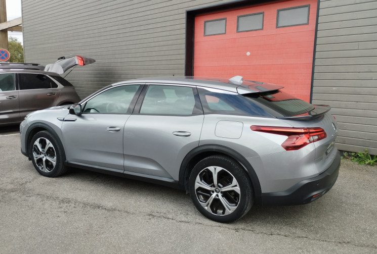 Citroën C5 X 1.6 Hybrid 225 S&S Feel Business E-EAT8 / 1° main / Entretien Citroën  