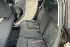 Peugeot 208 1.2 VTi 12 V 82 CV  Peugeot 208 1.2 VTi 12 V 82 CV