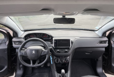 Peugeot 208 1.2 VTi 12 V 82 CV  Peugeot 208 1.2 VTi 12 V 82 CV