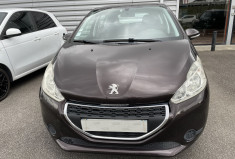 Peugeot 208 1.2 VTi 12 V 82 CV  Peugeot 208 1.2 VTi 12 V 82 CV