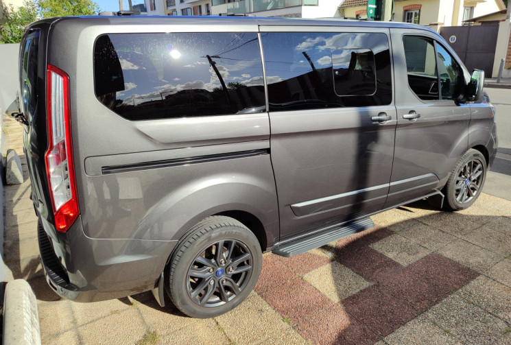 Ford Tourneo CUSTOM 1.0 Plug-in Hybrid 320 L1 Titanium / SUIVI FORD 