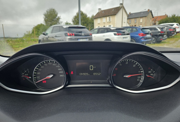 Peugeot 308 II 1.6 BLUEHDI 120 ALLURE BVM