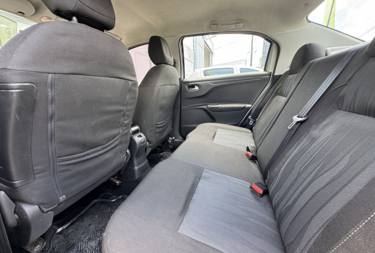 Peugeot Autres PEUGEOT 301 1.2 VTi 12V S&S 82 cv