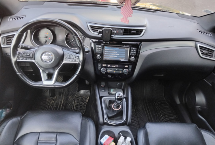 Nissan Qashqai 1.3 DIG-T 140ch Tekna + - Toit Panoramique - Sièges chauffants