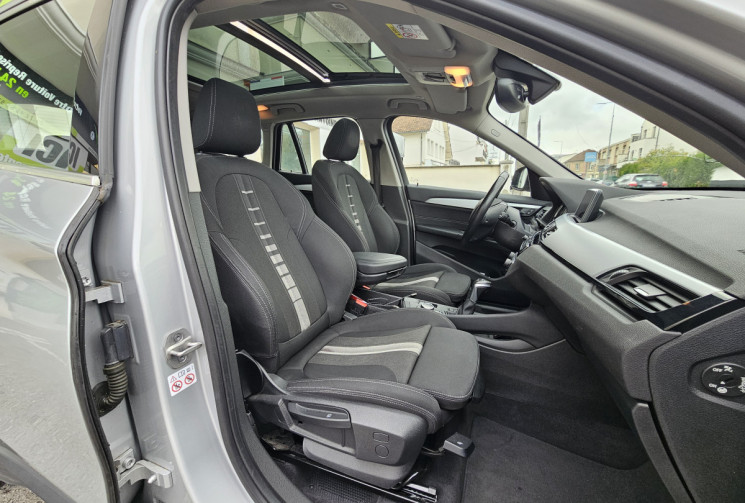 BMW X1 xDrive25eA 220 ch Business Design Toit ouvrant panoramique 