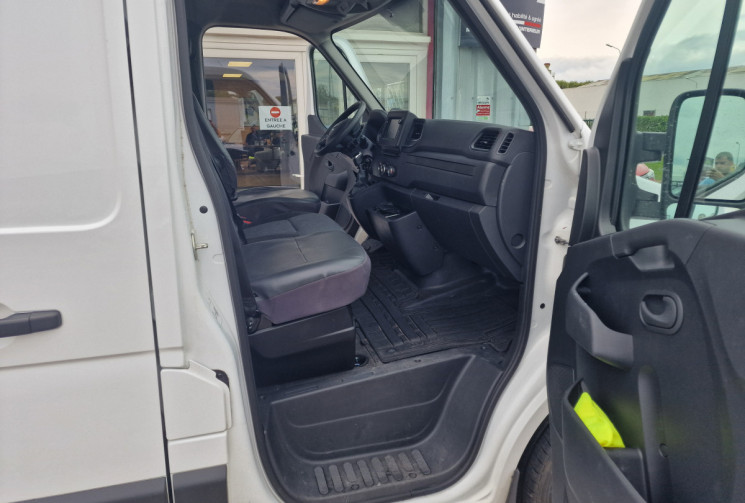 Nissan NV400 PHASE 2 L2H2 3300 2.3 DCI 135 N-CONNECTA / ENTRETIEN COMPLET NISSAN