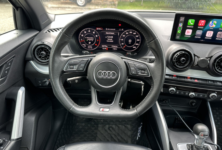 Audi Q2 35 1.4 TFSI 150 ch COD S line S tronic 7 / Toit ouvrant / Historique complet / Gris Nardo