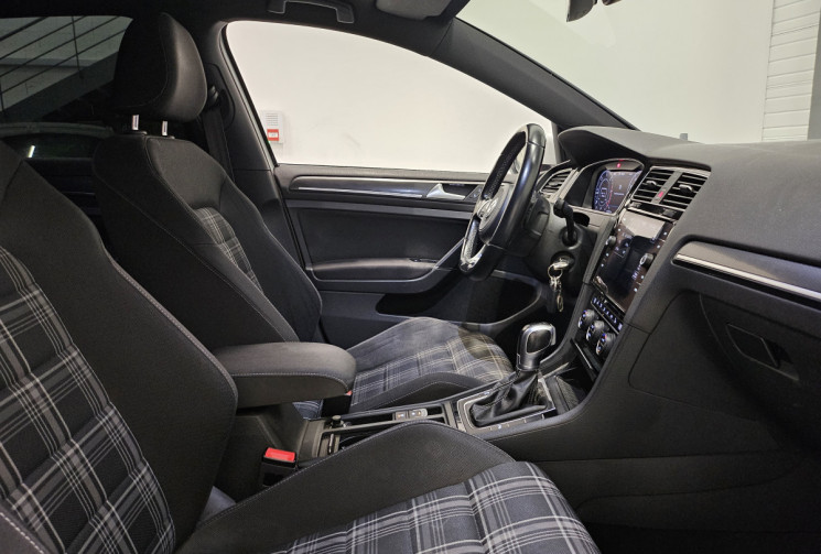 Volkswagen Golf 7.5 gtd 184 cv dsg / carplay / jantes 19