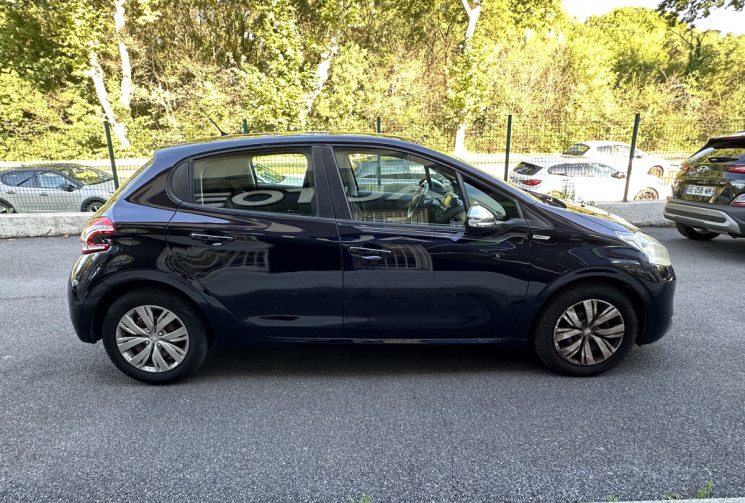 Peugeot 208 1.2 VTI 82 ACTIVE * REVISION CT DISTRI OK * GARANTIE 6 MOIS 