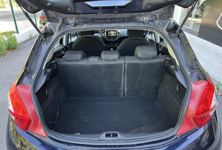 Peugeot 208 1.2 VTI 82 ACTIVE * REVISION CT DISTRI OK * GARANTIE 6 MOIS 
