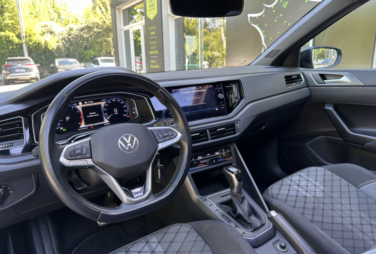 Volkswagen Polo R-Line 1.0 TSI 110 ch DSG7 / Toit ouvrant / Cockpit / Carplay / 1ere main Volkswagen Polo R-Line 1.0 TSI 110 ch DSG7 / Toit ouvrant / Cockpit / Carplay / 1ere main