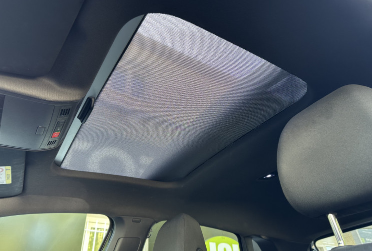 Volkswagen Polo R-Line 1.0 TSI 110 ch DSG7 / Toit ouvrant / Cockpit / Carplay / 1ere main Volkswagen Polo R-Line 1.0 TSI 110 ch DSG7 / Toit ouvrant / Cockpit / Carplay / 1ere main