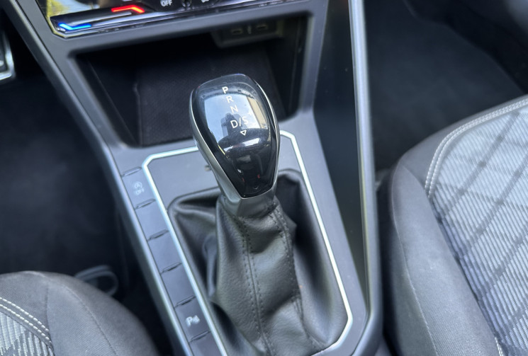 Volkswagen Polo R-Line 1.0 TSI 110 ch DSG7 / Toit ouvrant / Cockpit / Carplay / 1ere main Volkswagen Polo R-Line 1.0 TSI 110 ch DSG7 / Toit ouvrant / Cockpit / Carplay / 1ere main