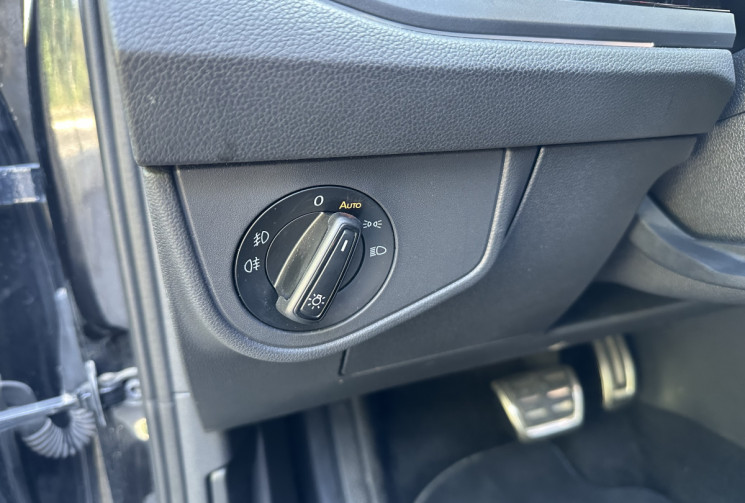 Volkswagen Polo R-Line 1.0 TSI 110 ch DSG7 / Toit ouvrant / Cockpit / Carplay / 1ere main Volkswagen Polo R-Line 1.0 TSI 110 ch DSG7 / Toit ouvrant / Cockpit / Carplay / 1ere main