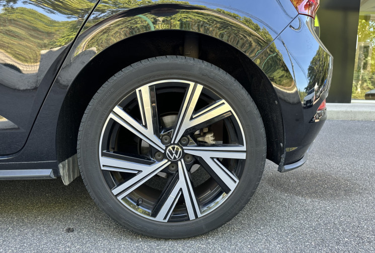 Volkswagen Polo R-Line 1.0 TSI 110 ch DSG7 / Toit ouvrant / Cockpit / Carplay / 1ere main Volkswagen Polo R-Line 1.0 TSI 110 ch DSG7 / Toit ouvrant / Cockpit / Carplay / 1ere main