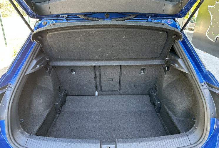 Volkswagen T-Roc 2.0 TDI 150 R LINE DSG7 * ENTRETIEN A JOUR * CARPLAY * GARANTIE 6 MOIS Volkswagen T-Roc 2.0 TDI 150 R LINE DSG7 * ENTRETIEN A JOUR * CARPLAY * GARANTIE 6 MOIS