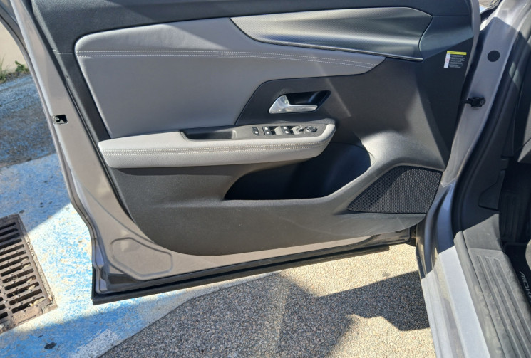 Opel Mokka II 1.2 12V Turbo 4x2 S&S 130 ELEGANCE  Opel Mokka II 1.2 12V Turbo 4x2 S&S 130 ELEGANCE