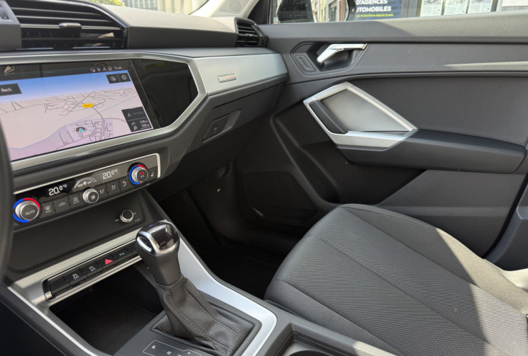 Audi Q3 35 TDI 150 ch S tronic 7/ CARPLAY/ ATTELAGE