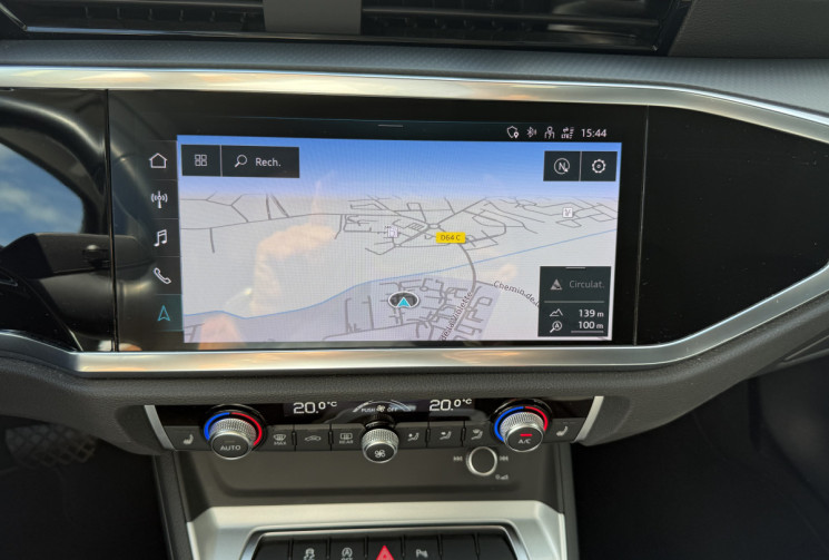 Audi Q3 35 TDI 150 ch S tronic 7/ CARPLAY/ ATTELAGE