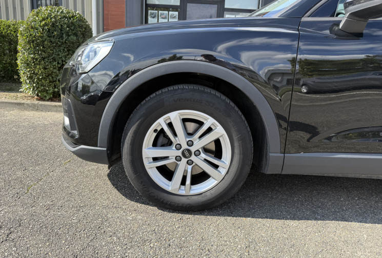 Audi Q3 35 TDI 150 ch S tronic 7/ CARPLAY/ ATTELAGE