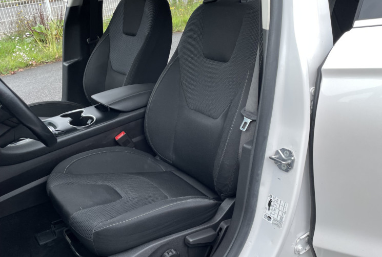 Ford MONDEO SW II 2.0 i 16 V 187 CV HYBRID ECVT 187 CV TITANIUM