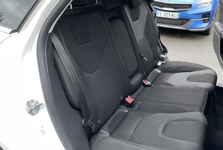 Ford MONDEO SW II 2.0 i 16 V 187 CV HYBRID ECVT 187 CV TITANIUM