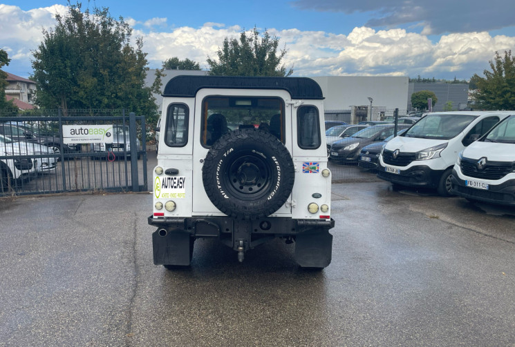 Land-Rover Defender 2.4 / 122 CH / SWE / 4x4