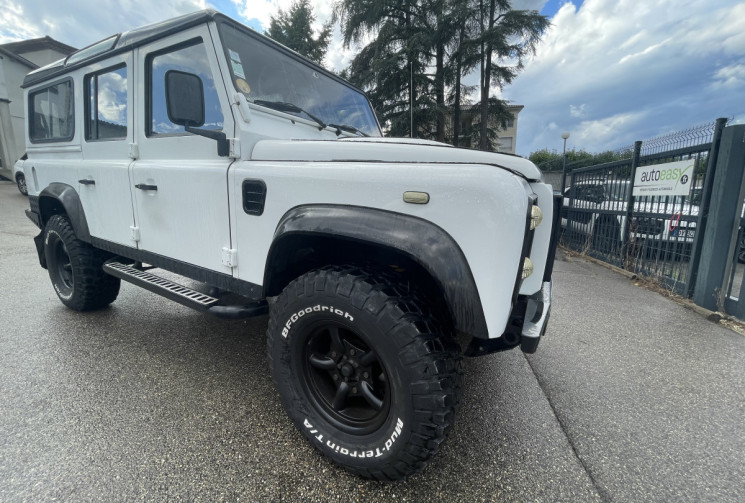 Land-Rover Defender 2.4 / 122 CH / SWE / 4x4