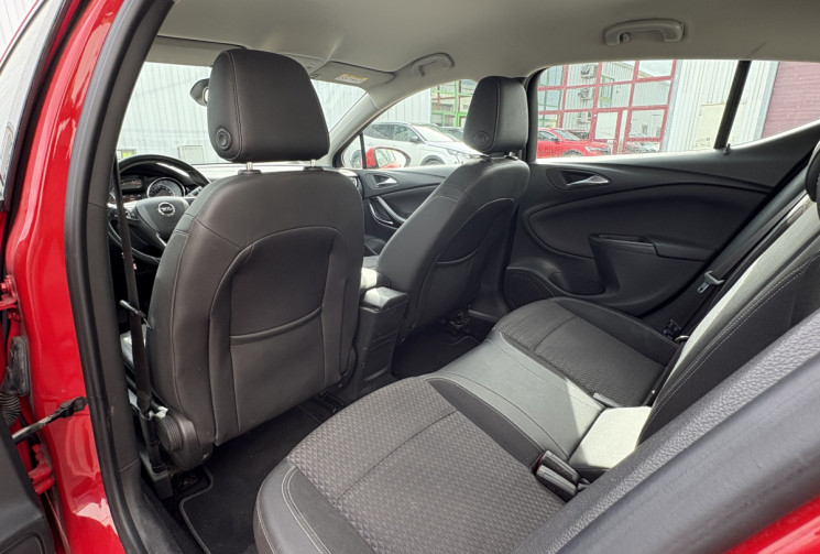 Opel Astra INNOVATION 105 cv 1.0 Turbo Ecoflex * Carplay * Radars * Chaine de Distribution