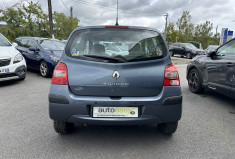 Renault Twingo II 1.2 i Quickshift 75 CV BOITE AUTO -- FAIBLE KM 
