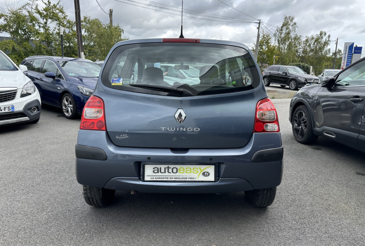 Renault Twingo II 1.2 i Quickshift 75 CV BOITE AUTO -- FAIBLE KM 