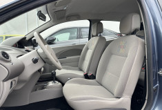 Renault Twingo II 1.2 i Quickshift 75 CV BOITE AUTO -- FAIBLE KM 