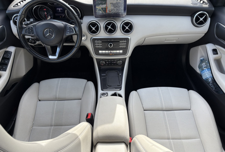 Mercedes Classe A Phase 2 200 d 2.1 d 16V 4MATIC 7G-DCT 136 cv SENSATION Mercedes Classe A Phase 2 200 d 2.1 d 16V 4MATIC 7G-DCT 136 cv SENSATION